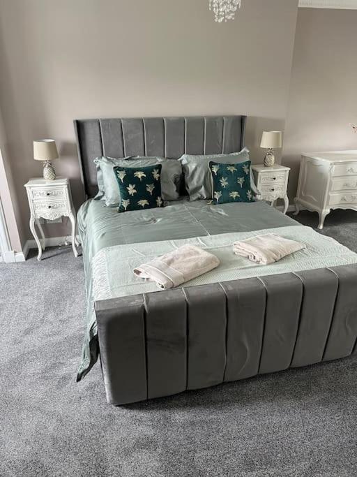 Cameron Coach House Modern Property In Murrayfield Единбург Екстериор снимка